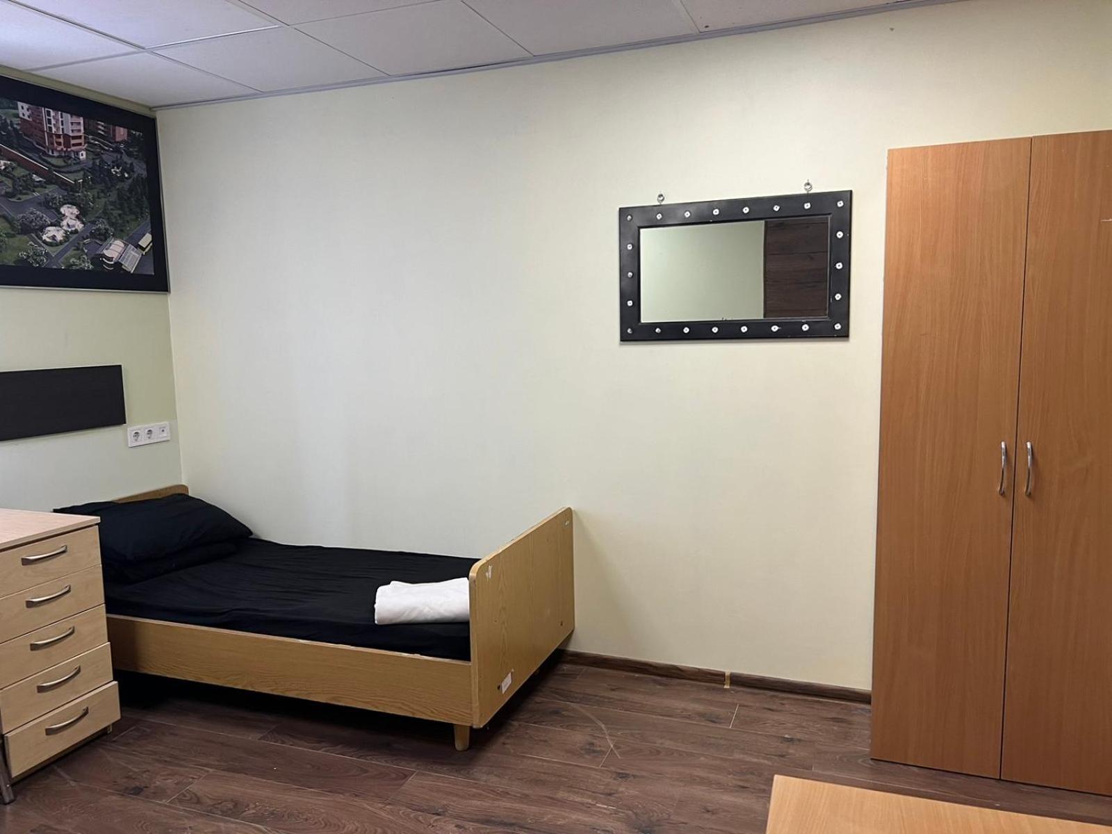 Hostel Krone Gok Zatishok Kyiv Exterior photo