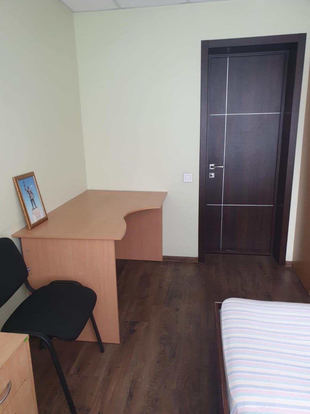 Hostel Krone Gok Zatishok Kyiv Exterior photo